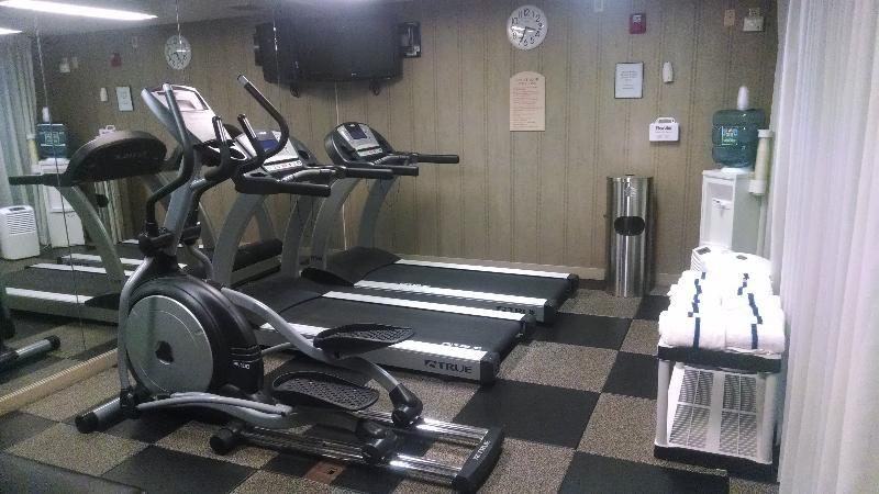 홀리데이 인 익스프레스 호텔 앤 스위트 오번 외부 사진
